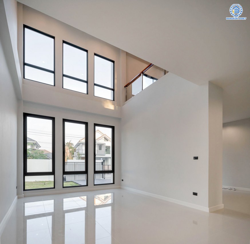 บ้านมือสองตกแต่งใหม่ โครงการ กฤษดานคร20 ปิ่นเกล้า-บรมราชชนนี บ้านหลังมุม ติดทะเลสาบ บนเนื้อที่กว้างมากถึง 238 ตร.ว. ตกแต่งด้วยวัสดุเกรดพรีเมี่ยม ฟังก์ชัน 5 ห้องนอน 6 ห้องน้ำ 1 ห้องอเนกประสงค์ 4 ที่จอดรถ พร้อมทั้งเปลี่ยนระบบไฟฟ้า สุขาภิบาล ทำเลศักยภาพ ติดถนนบรมราชชนนี ใกล้มหาวิทยาลัยมหิดล และเพียง 10 นาทีถึงเซ็นทรัล ปิ่นเกล้า